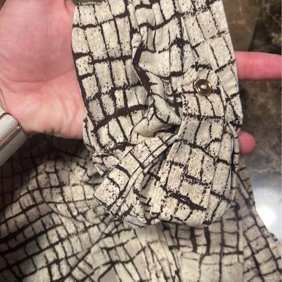 CDW Ladies Petite Blouse - Picture 5 of 6